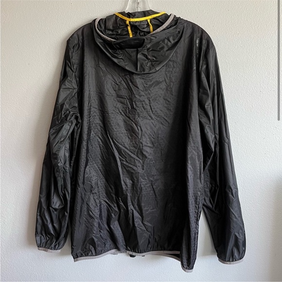 Nike Men’s Medium Black And Yellow Zip Up Windbreaker - Picture 2 of 4